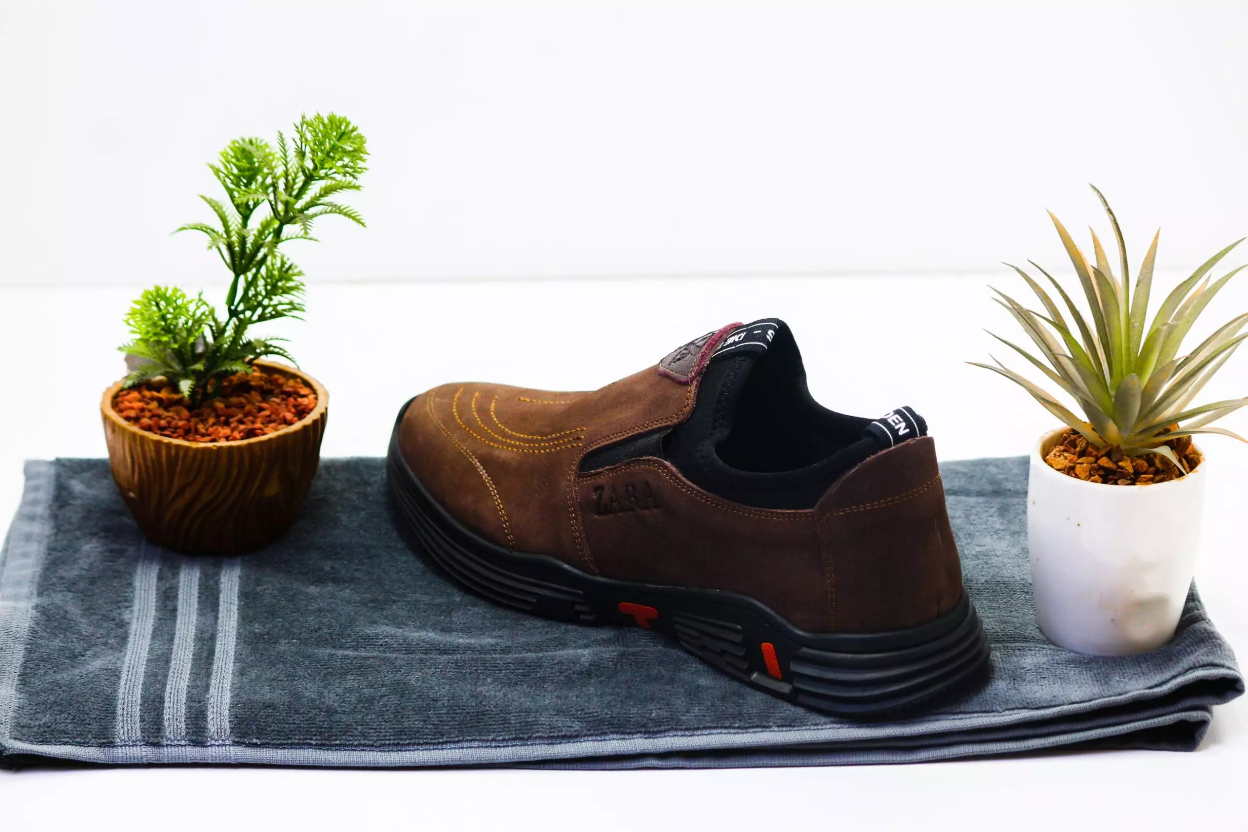 ⁦حذاء ZARA الجلدي 100%⁩ - الصورة ⁦2⁩