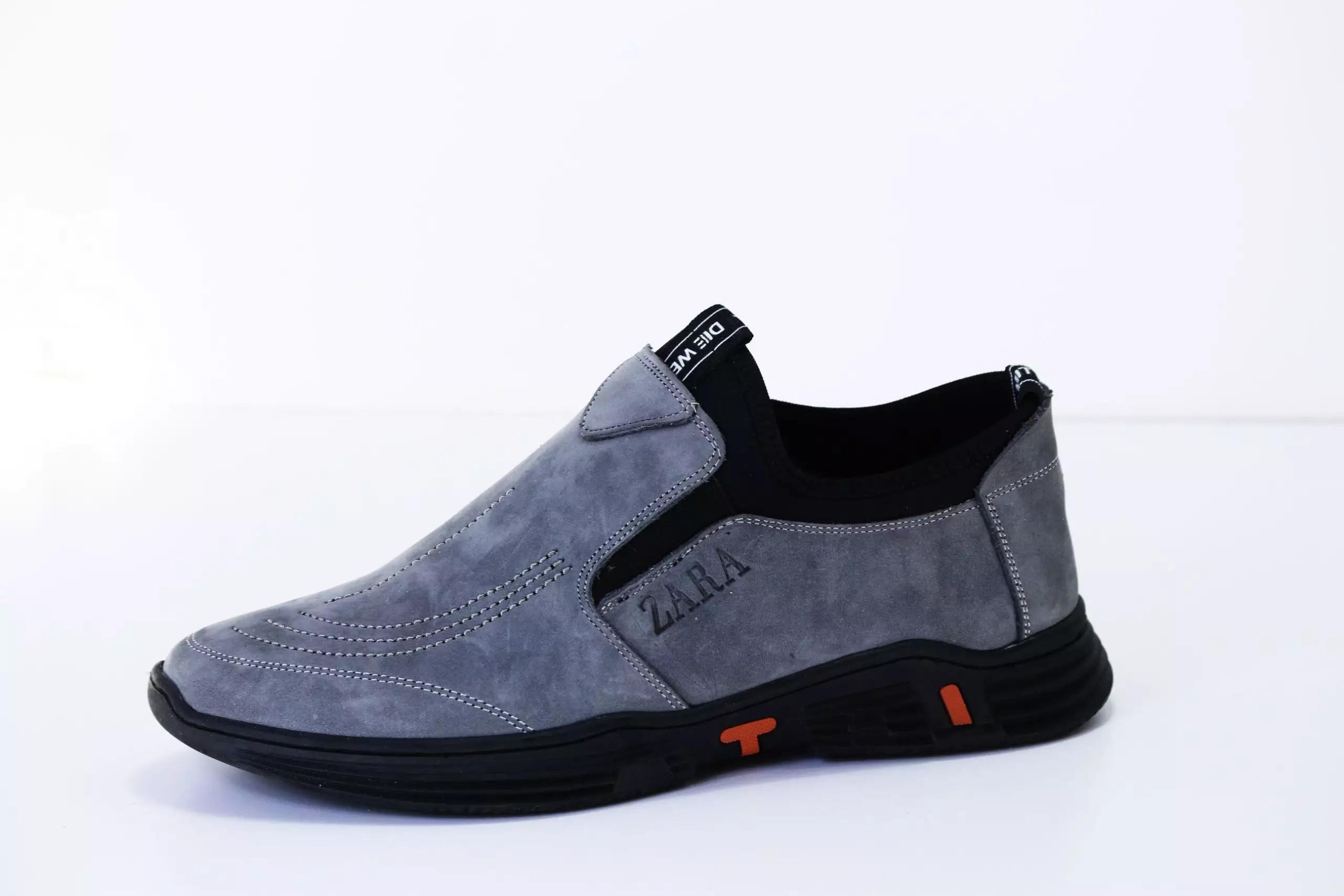 حذاء Zara جلد طبيعي لون رائع