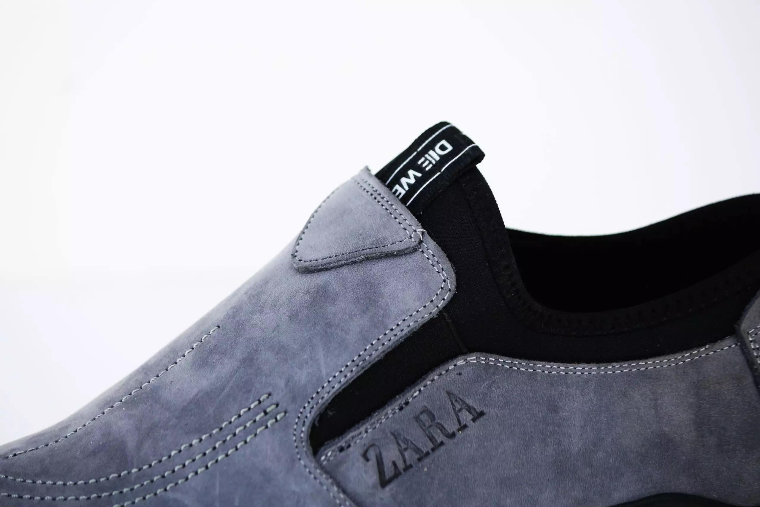 ⁦حذاء Zara جلد طبيعي لون رائع⁩ - الصورة ⁦3⁩