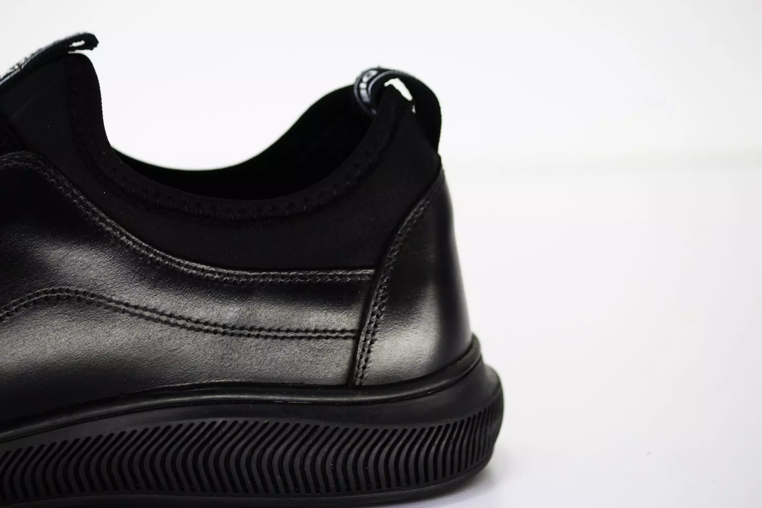 ⁦حذاء أنيق كلاسيكي/رياضي⁩ - الصورة ⁦6⁩