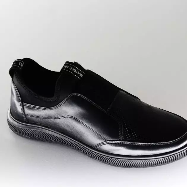 حذاء أنيق كلاسيكي/رياضي