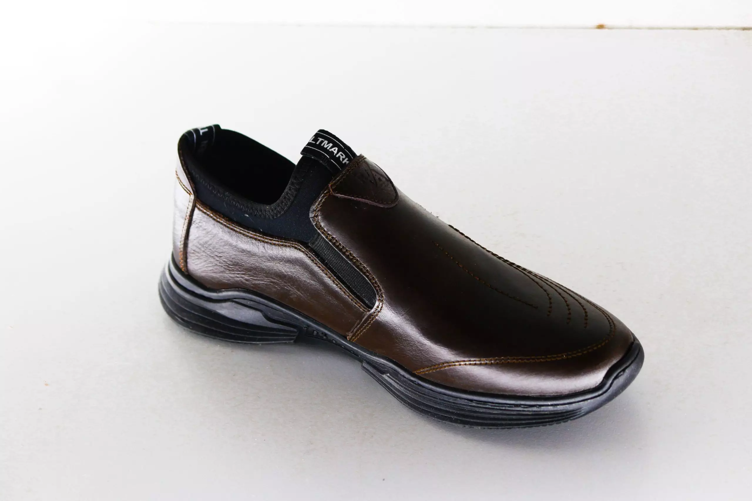 ⁦حذاء جلد طبيعي 100%⁩ - الصورة ⁦4⁩