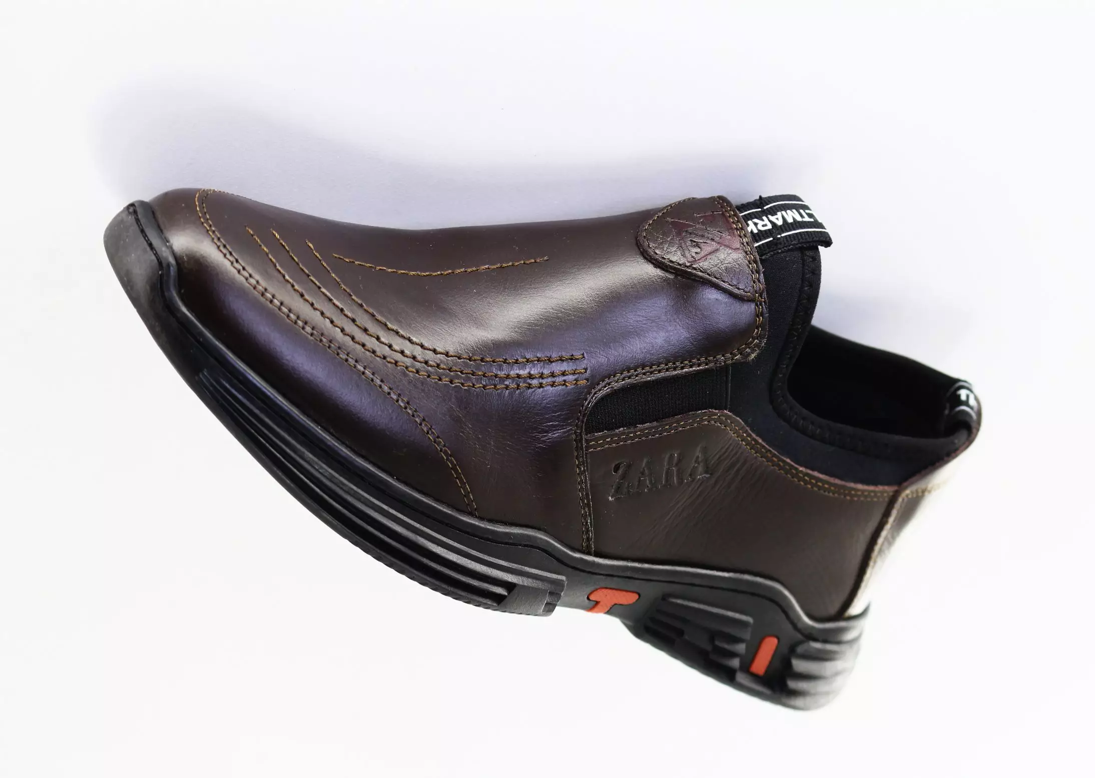 ⁦حذاء جلد طبيعي 100%⁩ - الصورة ⁦2⁩