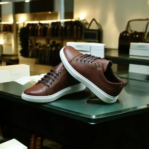 حذاء كلاسيكي فخم من Clarks