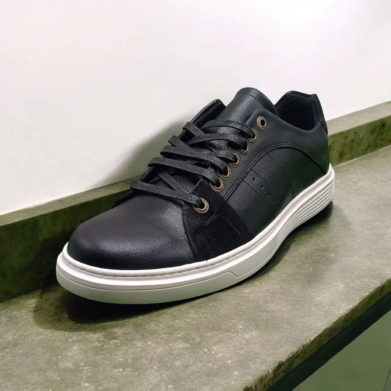 ⁦حذاء أسود كلاسيكي فاخر من clarks⁩ - الصورة ⁦3⁩