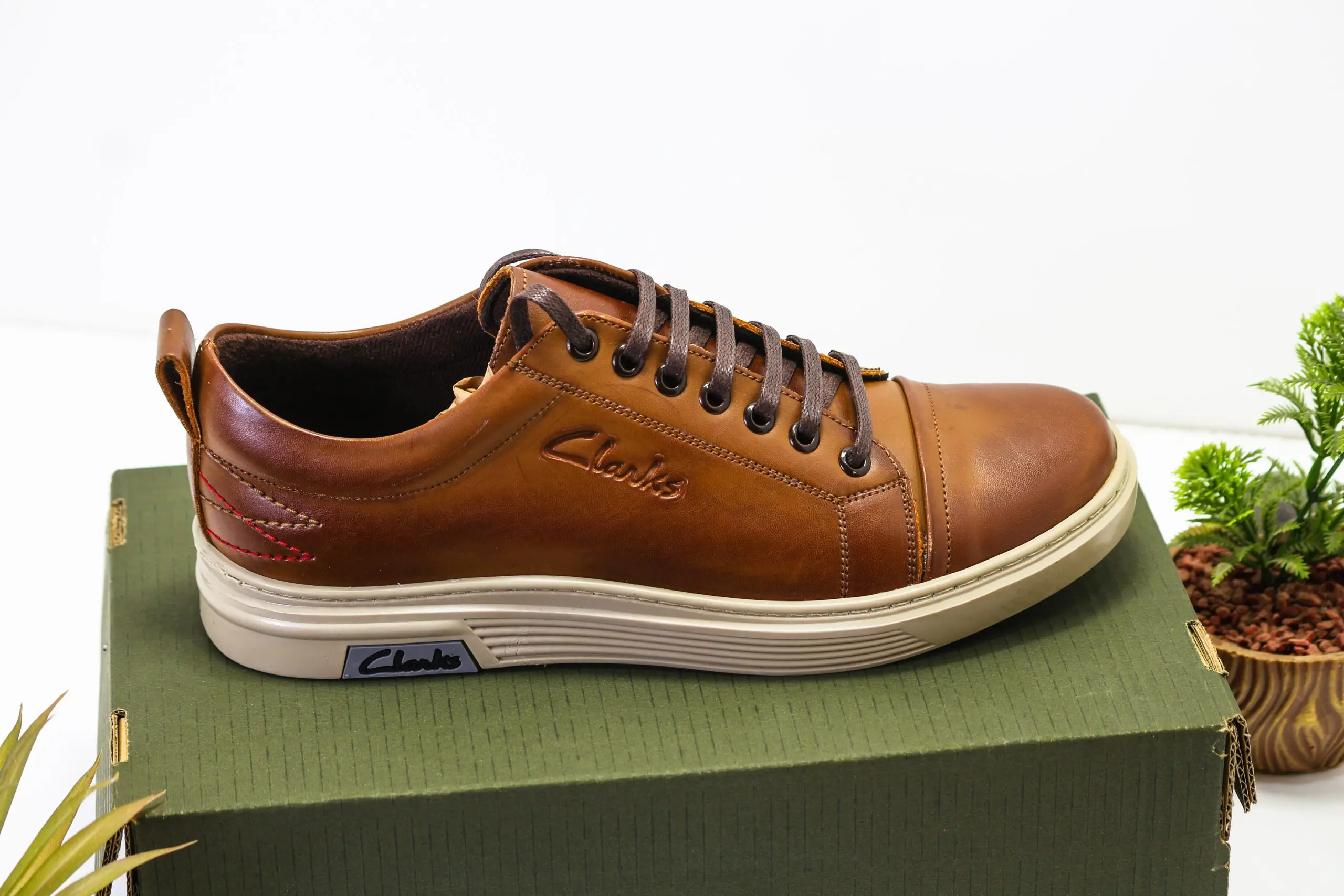 ⁦حذاء كلاسيكي مميز من Clarks⁩ - الصورة ⁦4⁩