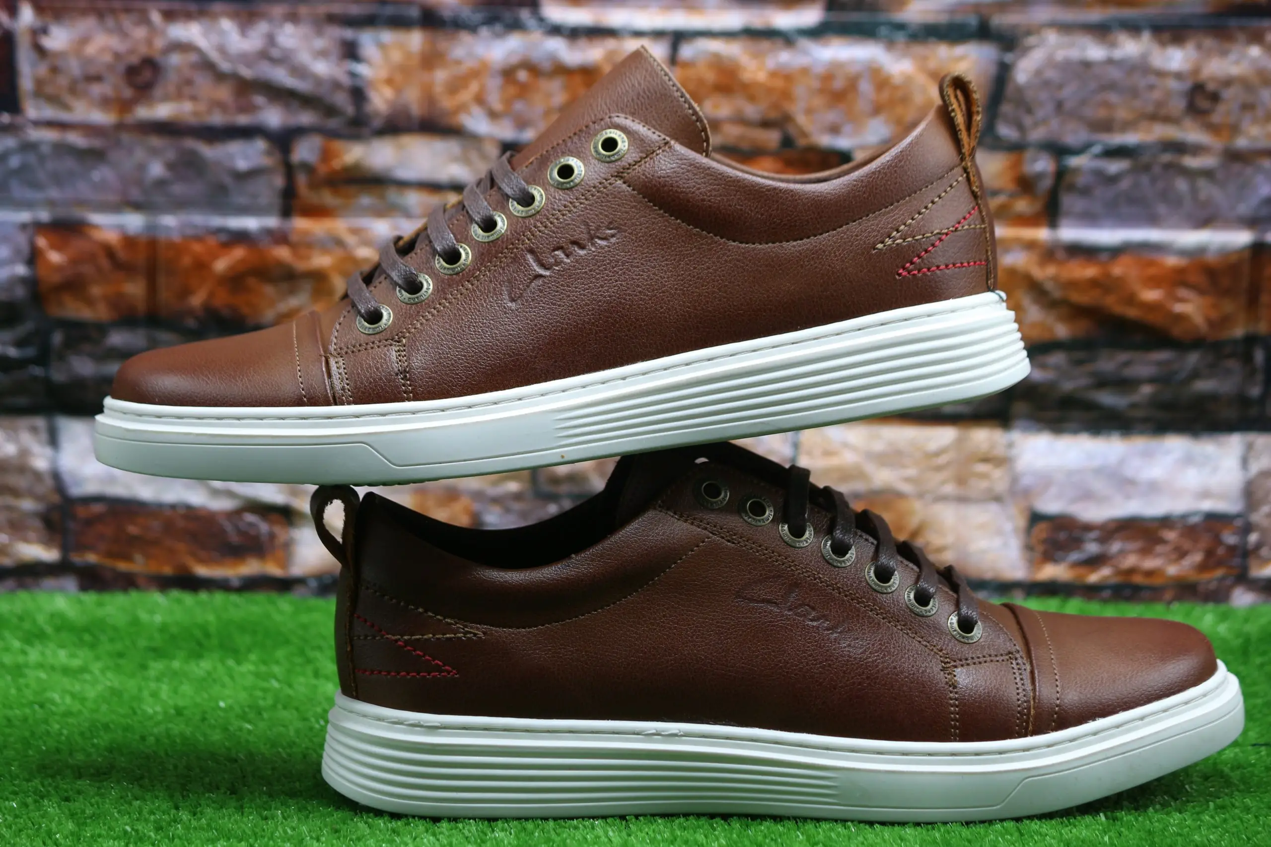 ⁦حذاء كلاسيكي فخم من Clarks⁩ - الصورة ⁦8⁩